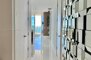 1100 Biscayne Blvd, Miami, FL 33132 - Photo 11