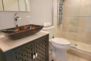 2030 S Ocean Dr, Hallandale Beach, FL 33009 - Photo 17