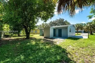 1040 NW 23rd Terrace, Fort Lauderdale, FL 33311 - Photo 15