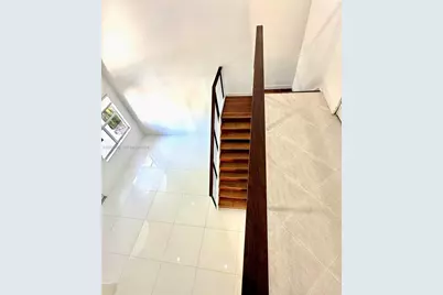 9425 NW 47th Ter, Doral, FL 33178 - Photo 17