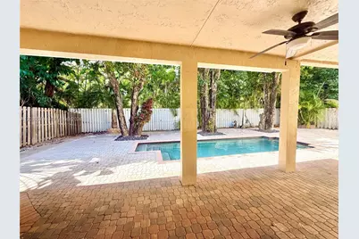 9425 NW 47th Ter, Doral, FL 33178 - Photo 31