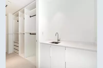 1000 Biscayne Blvd #2002, Miami, FL 33132 - Photo 25