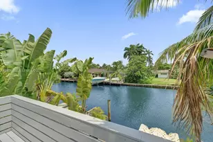 2129 NE 123rd St, North Miami, FL 33181 - Photo 9