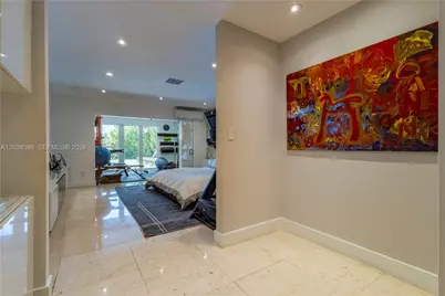 2021 NE 212th St, Miami, FL 33179 - Photo 17