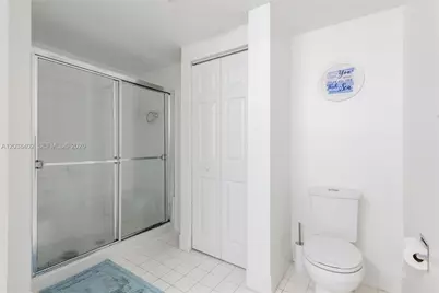 17100 N Bay Rd #1414, Sunny Isles Beach, FL 33160 - Photo 17