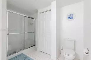 17100 N Bay Rd, Sunny Isles Beach, FL 33160 - Photo 17
