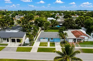 572 E 38th St, Hialeah, FL 33013 - Photo 23