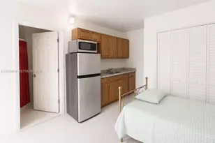 572 E 38th St, Hialeah, FL 33013 - Photo 21