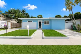 572 E 38th St, Hialeah, FL 33013 - Photo 3
