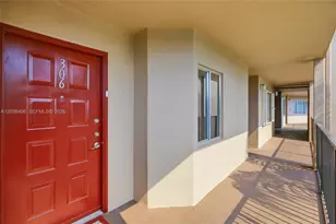 850 SW 138th Ave, Pembroke Pines, FL 33027 - Photo 3