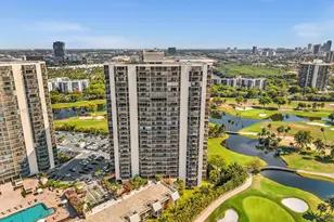 20379 W Country Club Dr, Aventura, FL 33180 - Photo 15