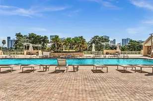 20379 W Country Club Dr, Aventura, FL 33180 - Photo 11