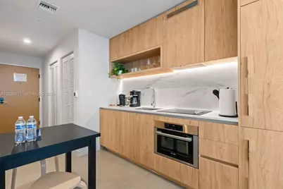 11 NE 6th St #2406, Miami, FL 33132 - Photo 11