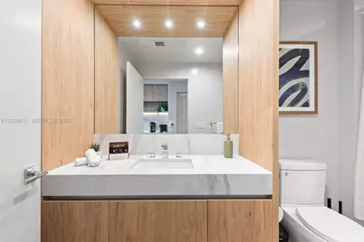 11 NE 6th St #2406, Miami, FL 33132 - Photo 5