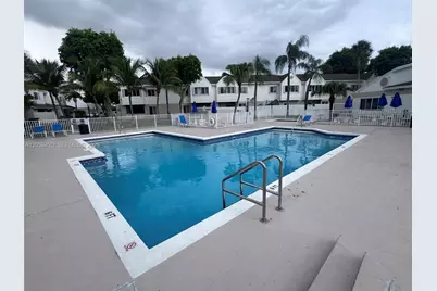 17425 NW 67th Pl #N-13, Hialeah, FL 33015 - Photo 45