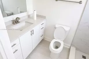 749 SE 15th St, Fort Lauderdale, FL 33316 - Photo 3