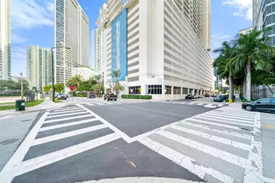 1155 Brickell Bay Dr #2501, Miami, FL 33131 - Photo 21