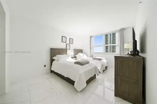 1155 Brickell Bay Dr, Miami, FL 33131 - Photo 13
