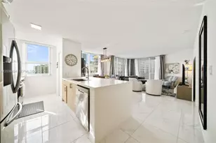 1155 Brickell Bay Dr, Miami, FL 33131 - Photo 3