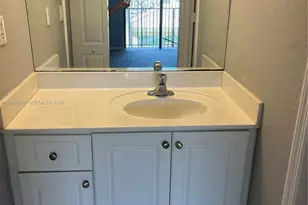 22631 SW 88th Pl, Cutler Bay, FL 33190 - Photo 15