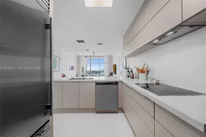 900 Biscayne Blvd #2302, Miami, FL 33132 - Photo 17