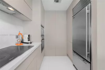 900 Biscayne Blvd #2302, Miami, FL 33132 - Photo 19
