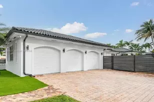 11390 SW 30th St, Miami, FL 33165 - Photo 3