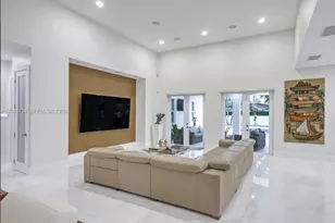 11390 SW 30th St, Miami, FL 33165 - Photo 11