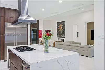 11390 SW 30th St, Miami, FL 33165 - Photo 23