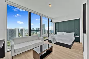 20 NE 11th St, Miami, FL 33132 - Photo 37