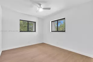1924 NE 26th St, Wilton Manors, FL 33305 - Photo 23