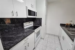 15665 SW 74th Cir Dr, Miami, FL 33193 - Photo 21