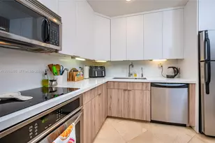 7483 SW 82nd St, Miami, FL 33143 - Photo 9