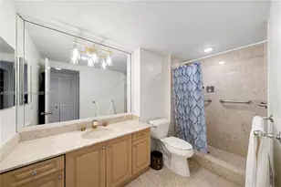 1800 NE 114th St, Miami, FL 33181 - Photo 25