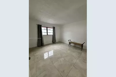 541 Blue Heron Dr #215, Hallandale Beach, FL 33009 - Photo 3
