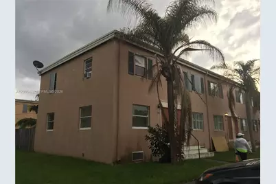 300 NW 84th Ter #300, Miami, FL 33150 - Photo 17