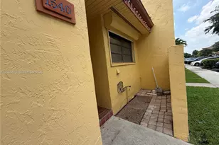 1540 NW 93rd Ave, Pembroke Pines, FL 33024 - Photo 3