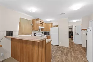 8709 SW 17th Ct, Davie, FL 33324 - Photo 7