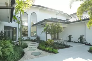 7190 Valencia Dr, Boca Raton, FL 33433 - Photo 3