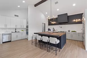 7190 Valencia Dr, Boca Raton, FL 33433 - Photo 11
