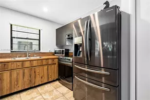 3340 Oak Dr, Hollywood, FL 33021 - Photo 15
