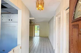 417 SW Natura Ave, Deerfield Beach, FL 33441 - Photo 5