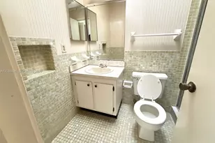 417 SW Natura Ave, Deerfield Beach, FL 33441 - Photo 9