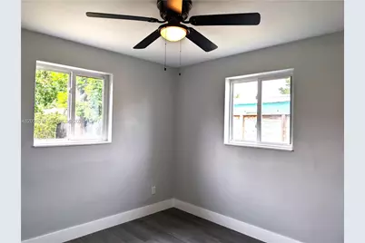 2721 NW 25th St, Fort Lauderdale, FL 33311 - Photo 11