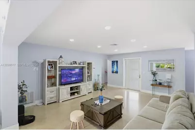 8211 NW 12th St, Pembroke Pines, FL 33024 - Photo 23