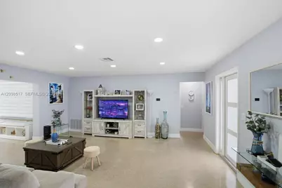 8211 NW 12th St, Pembroke Pines, FL 33024 - Photo 21