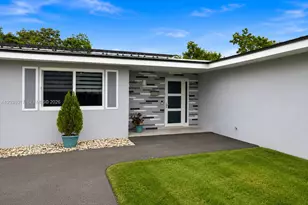 8211 NW 12th St, Pembroke Pines, FL 33024 - Photo 3