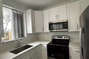 2452 SE 14th Ave, Homestead, FL 33035 - Photo 3