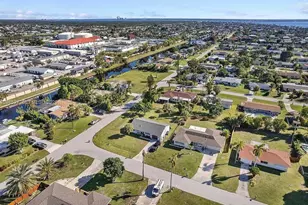 2623 SE 17th Ave, Cape Coral, FL 33904 - Photo 13