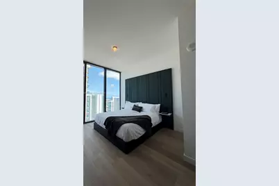 20 NE 11th St #5305, Miami, FL 33132 - Photo 7